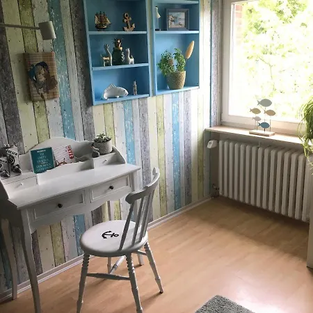 Grosse Fuer 2 Bis 4 Personen Apartment Kiel