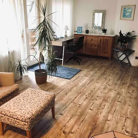 Grosse Fuer 2 Bis 4 Personen Apartment